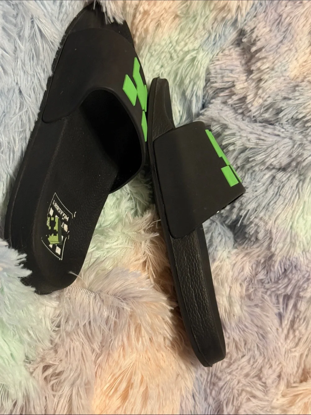 MINECRAFT Kids Black Slides with Green Pixel Design